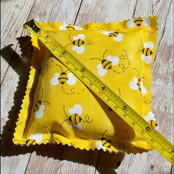 ⤵️🆕 Mini Pillows Honey Bee | farmhouse| Shelf/Tiered Tray/Basket set 🐝 - Picture 9 of 16